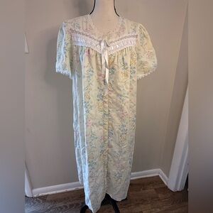 Character vintage floral lace maxi nightgown SZ M